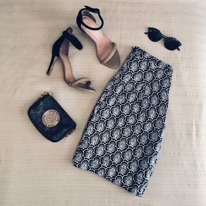 • L O F T • L I N E N  S K I R T